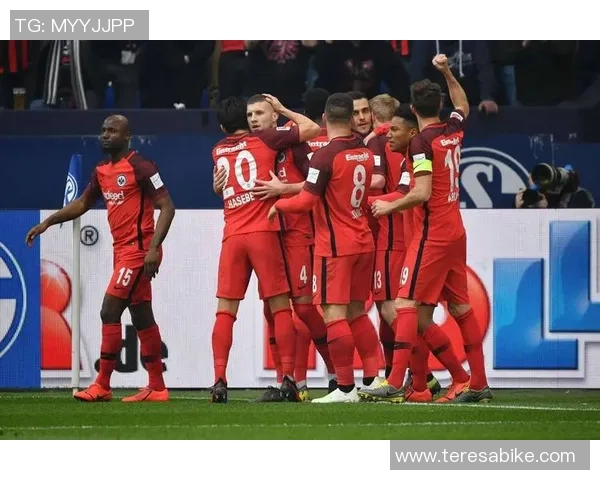 法兰克福与不来梅对决分析及比赛前瞻策略探讨 法兰克福与不来梅对决分析及比赛前瞻策略探讨