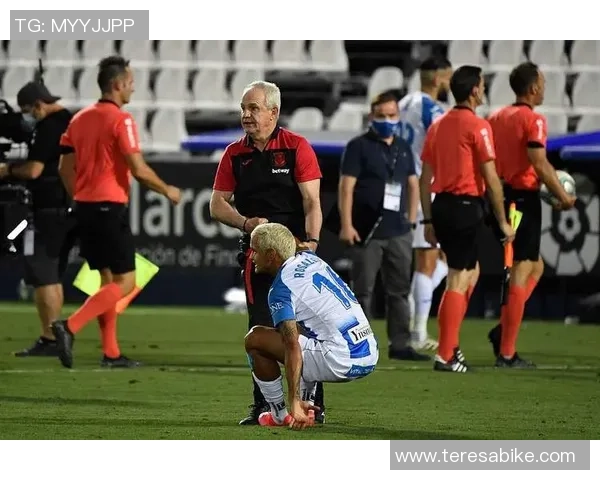 克鲁塞罗与巴竞技激战正酣7月17日精彩对决引发球迷热议 克鲁塞罗与巴竞技激战正酣7月17日精彩对决引发球迷热议