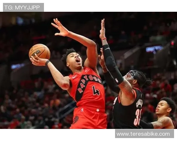 2换1最烂买卖!33+10+10+4!这新秀真打出来了 2换1最烂买卖!33+10+10+4!这新秀真打出来了